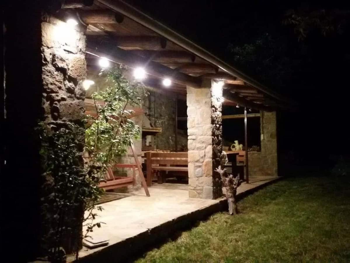Παραδοσιακή Πέτρινη Κατοικία Στην Βλάχα Ελάτης Luaran gambar